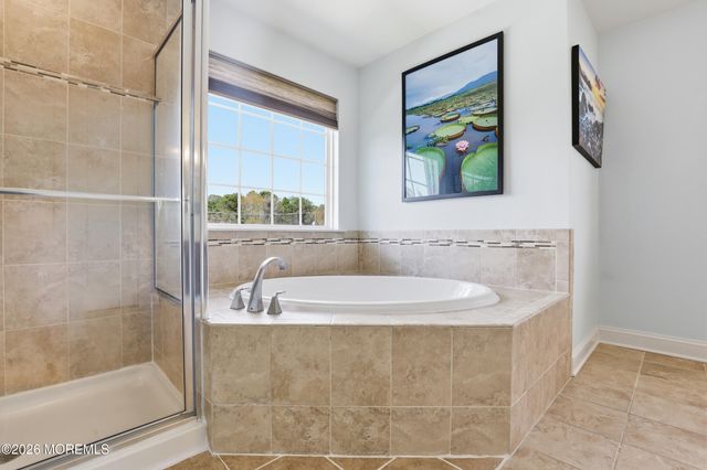 4 Firenze Road, Jackson, NJ 08527