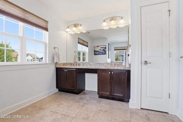 4 Firenze Road, Jackson, NJ 08527