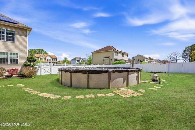 4 Firenze Road, Jackson, NJ 08527