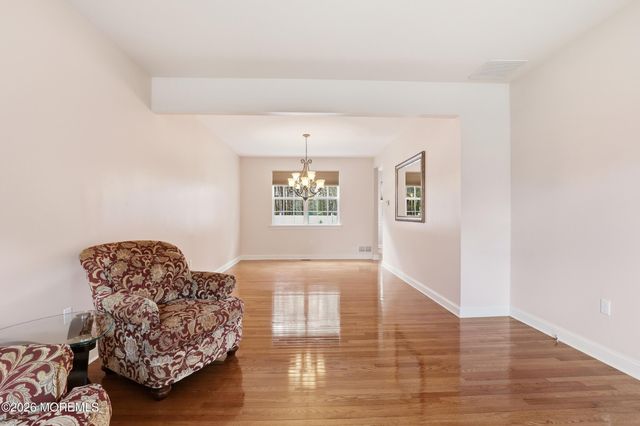 4 Firenze Road, Jackson, NJ 08527