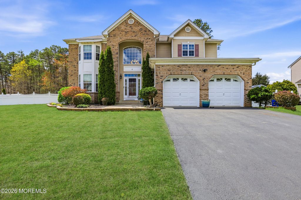 4 Firenze Road, Jackson, NJ 08527