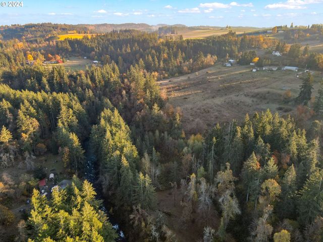 Off of Crooked Finge Rd, Scotts Mills, OR 97375