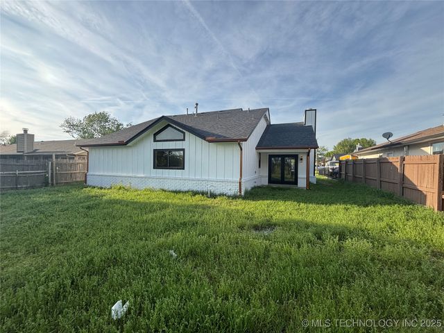 13802 E 19th Place, Tulsa, OK 74108