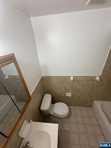 59 4th Street, Paterson, NJ 07522