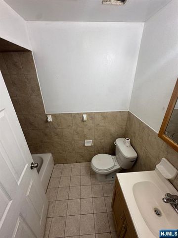 59 4th Street, Paterson, NJ 07522