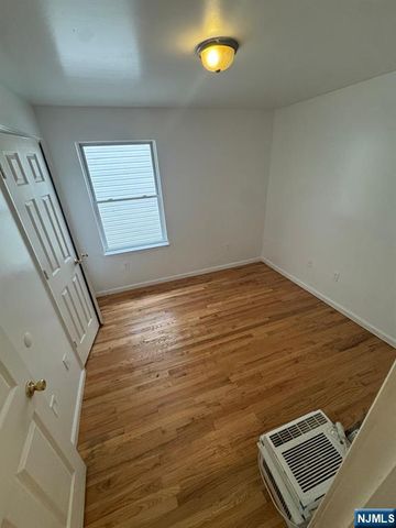 59 4th Street, Paterson, NJ 07522