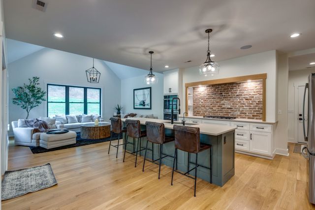 564 Mt Olive Cemetery Rd, Lynnville, TN 38472