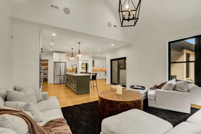 564 Mt Olive Cemetery Rd, Lynnville, TN 38472