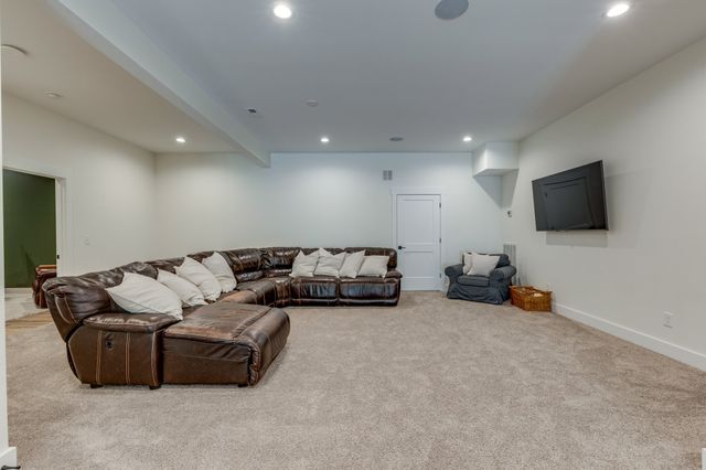 564 Mt Olive Cemetery Rd, Lynnville, TN 38472