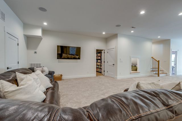 564 Mt Olive Cemetery Rd, Lynnville, TN 38472