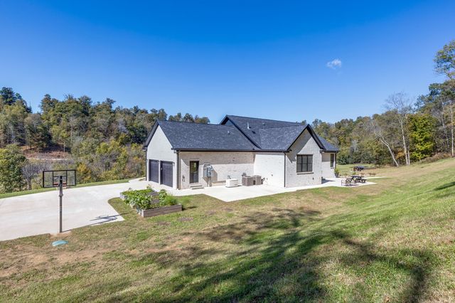 564 Mt Olive Cemetery Rd, Lynnville, TN 38472