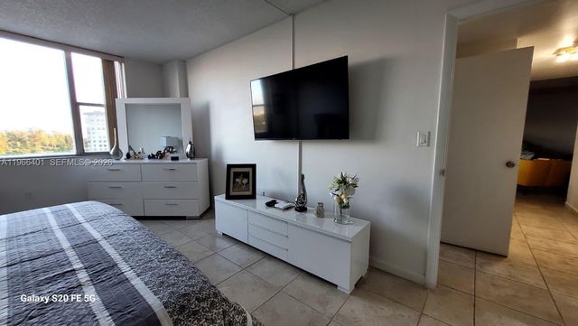 4001 Hillcrest Dr 705, Hollywood, FL 33021