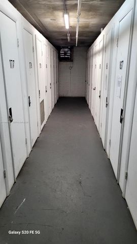 4001 Hillcrest Dr 705, Hollywood, FL 33021