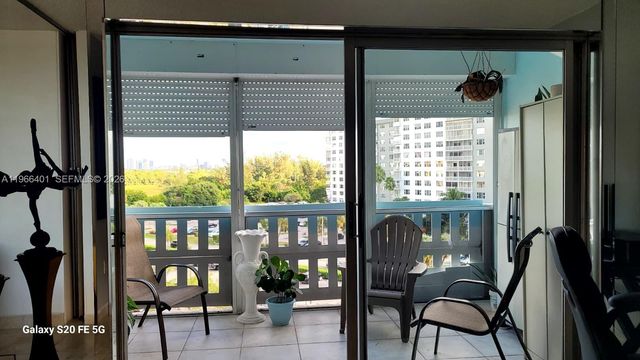 4001 Hillcrest Dr 705, Hollywood, FL 33021