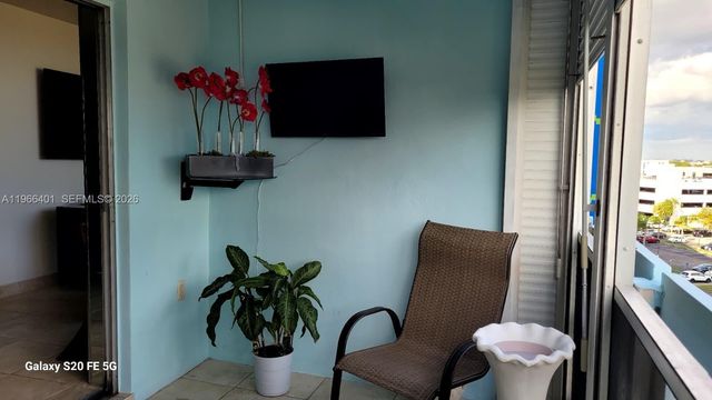 4001 Hillcrest Dr 705, Hollywood, FL 33021