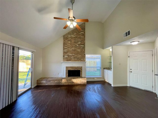 6619 Pleasant Stream Drive, Katy, TX 77449