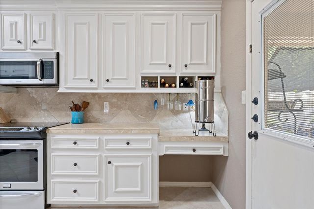 3721 Poets Court, Montgomery, TX 77356