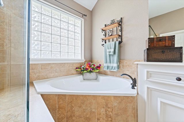 3721 Poets Court, Montgomery, TX 77356