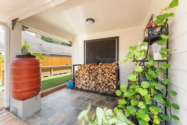 3721 Poets Court, Montgomery, TX 77356