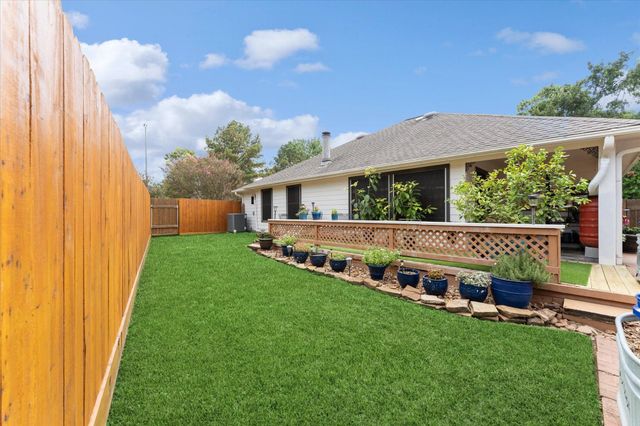 3721 Poets Court, Montgomery, TX 77356
