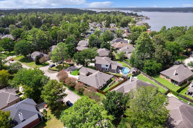 3721 Poets Court, Montgomery, TX 77356