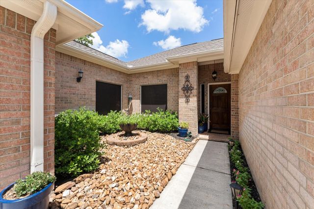 3721 Poets Court, Montgomery, TX 77356