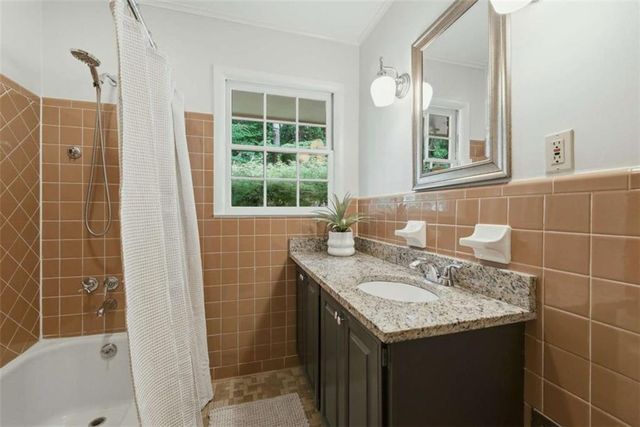 2016 Hollidon Road, Decatur, GA 30033