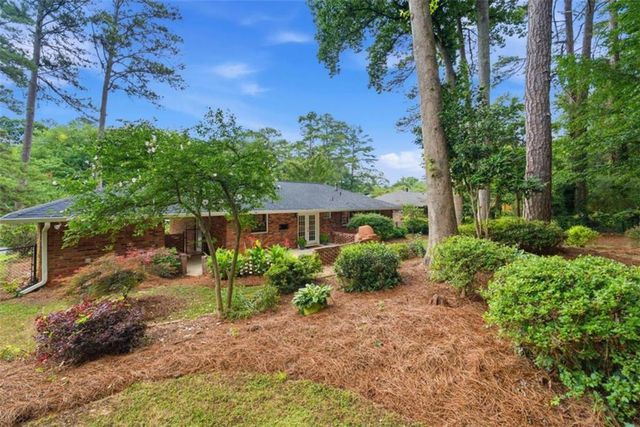 2016 Hollidon Road, Decatur, GA 30033