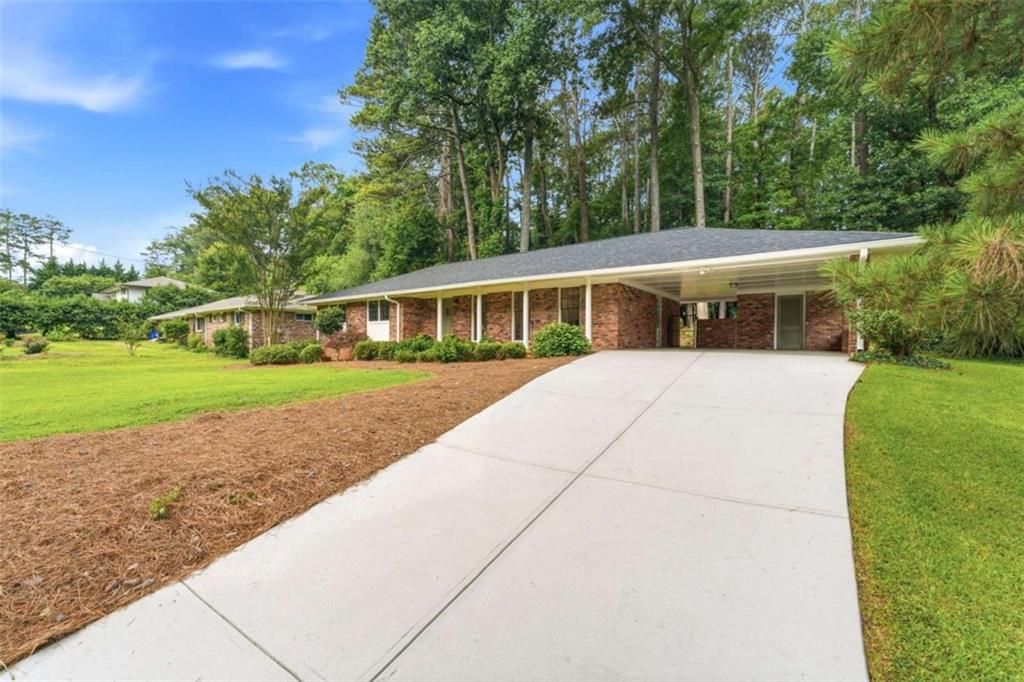 2016 Hollidon Road, Decatur, GA 30033