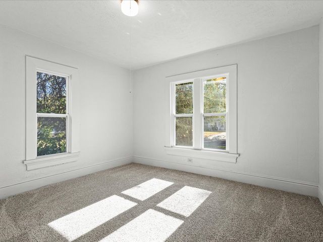 1227 Chestnut Street, Rockford, IL 61102