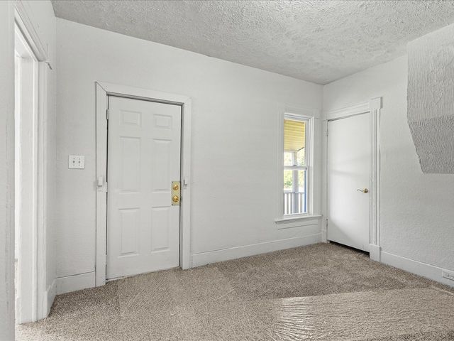 1227 Chestnut Street, Rockford, IL 61102