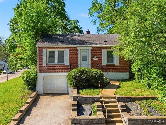 10330 Oak Avenue, St Louis, MO 63114