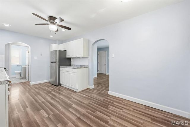 10330 Oak Avenue, St Louis, MO 63114