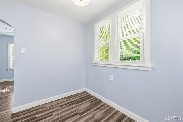 10330 Oak Avenue, St Louis, MO 63114