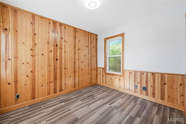 10330 Oak Avenue, St Louis, MO 63114