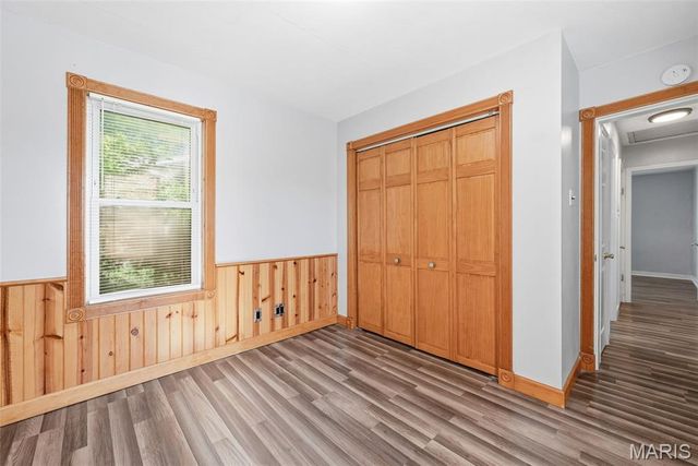 10330 Oak Avenue, St Louis, MO 63114