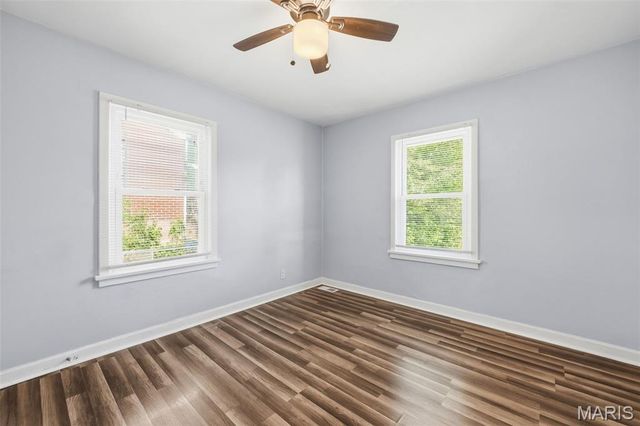10330 Oak Avenue, St Louis, MO 63114
