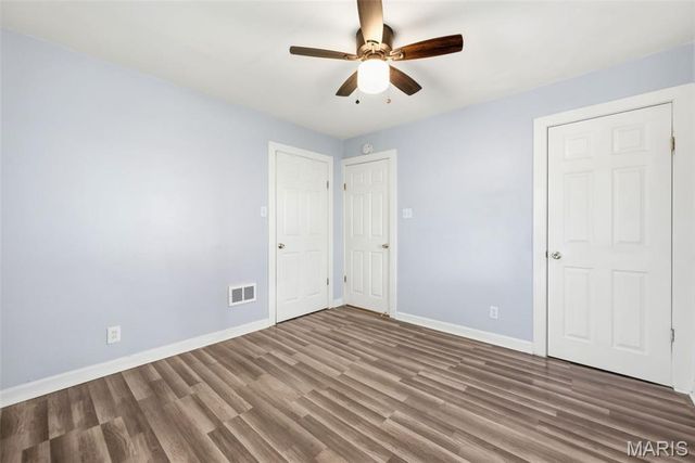 10330 Oak Avenue, St Louis, MO 63114