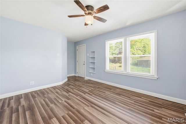 10330 Oak Avenue, St Louis, MO 63114