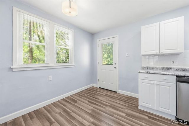 10330 Oak Avenue, St Louis, MO 63114