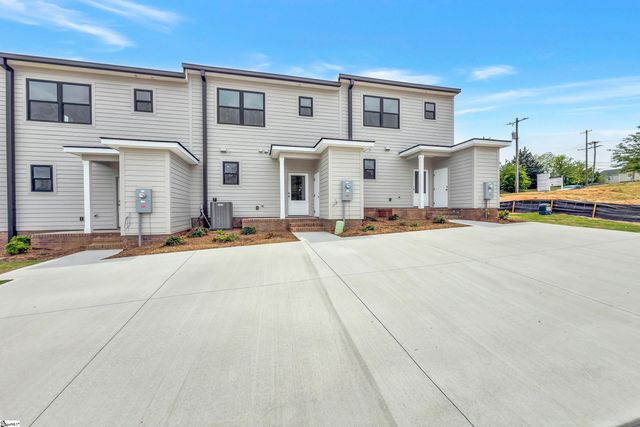 294 College Street, Spartanburg, SC 29303