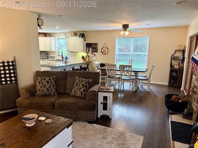 3301 Pine Bluff Court, Oregon Township, MI 48421