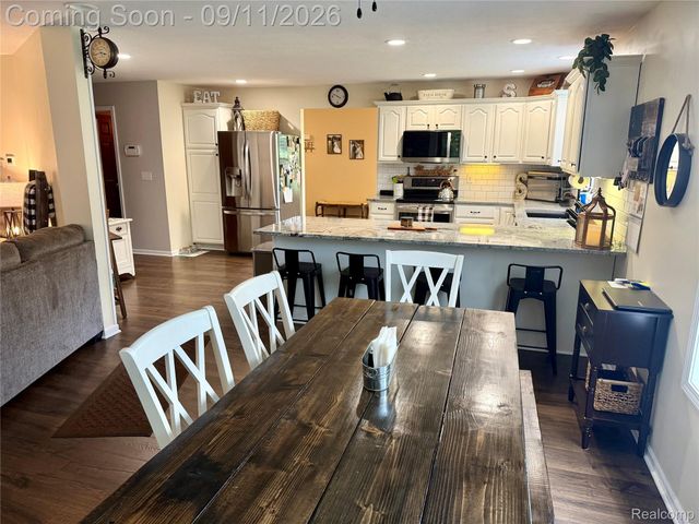 3301 Pine Bluff Court, Oregon Township, MI 48421