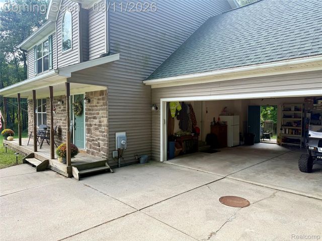 3301 Pine Bluff Court, Oregon Township, MI 48421