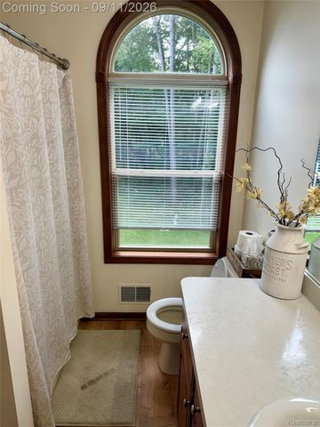 3301 Pine Bluff Court, Oregon Township, MI 48421