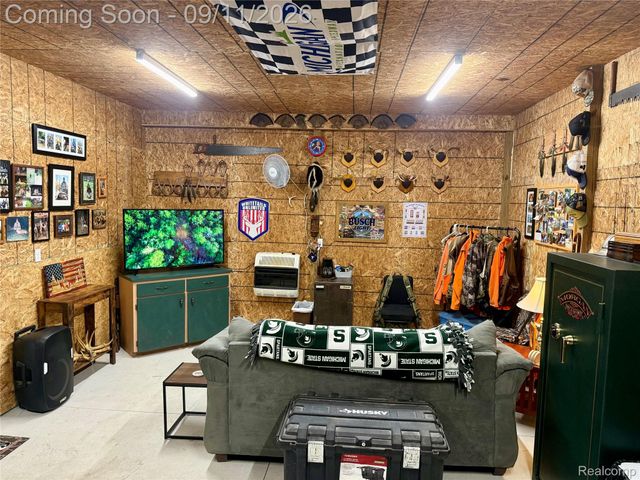 3301 Pine Bluff Court, Oregon Township, MI 48421
