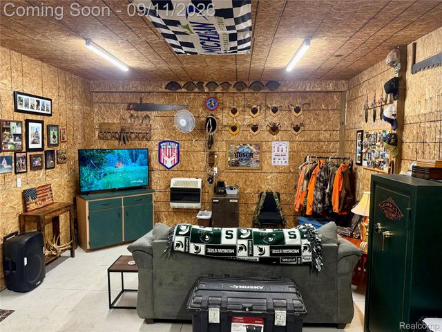 3301 Pine Bluff Court, Oregon Township, MI 48421