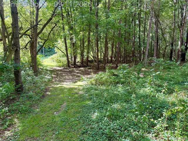 3301 Pine Bluff Court, Oregon Township, MI 48421