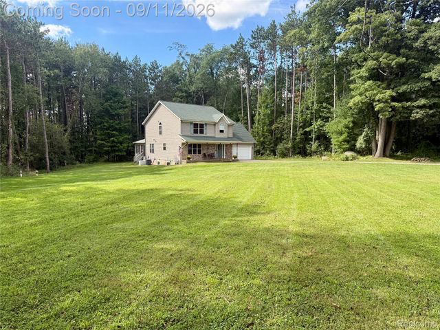 3301 Pine Bluff Court, Oregon Township, MI 48421