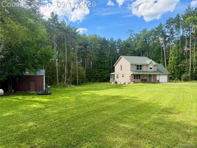 3301 Pine Bluff Court, Oregon Township, MI 48421